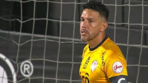 El futuro de Leo Moreira, lejos de Puntarenas FC: el rival que se quedaría con el portero