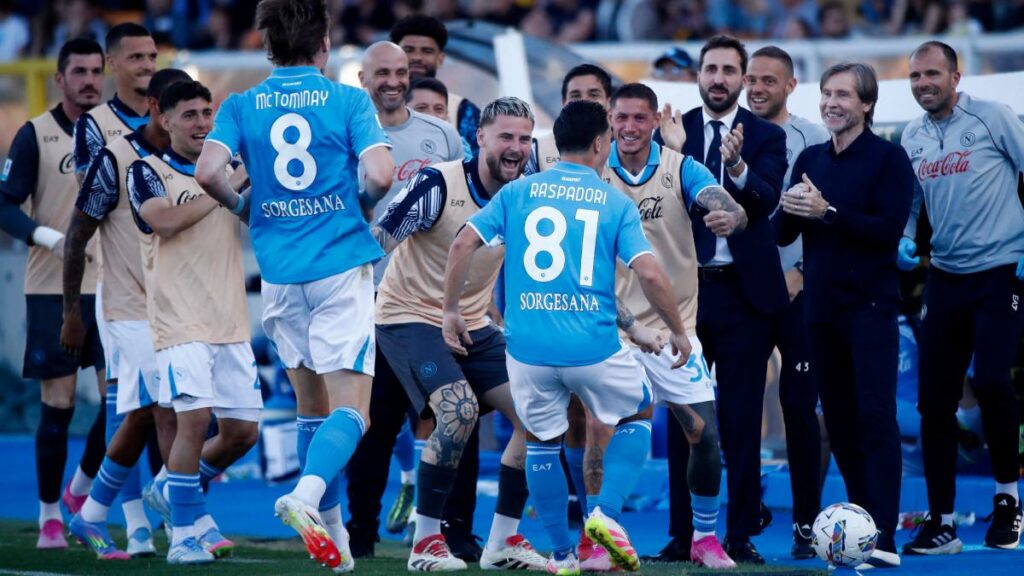 Napoli derrota a Lecce