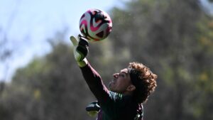 ¡El AVS de Memo Ochoa se aferra a la salvación! Derrota al Estrela de Amadora y se juega la vida en la última jornada