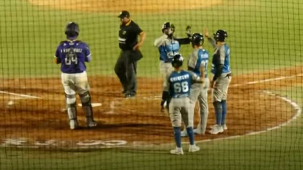 Pericos se lleva la serie completa tras su imponente victoria ante Conspiradores en Querétaro