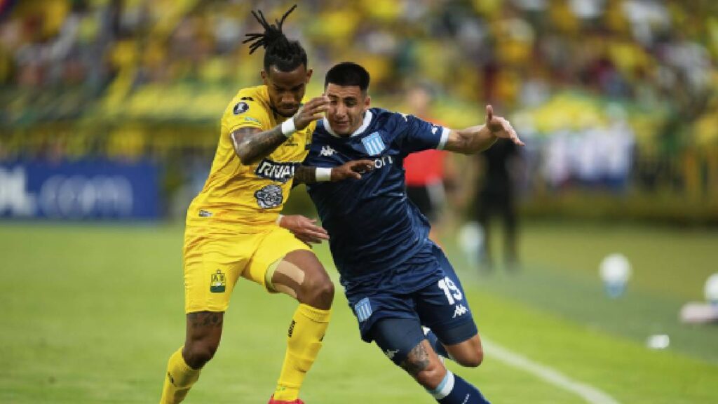 Atlético Bucaramanga vs Racing Club / AP