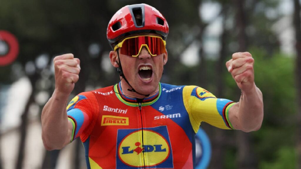 Mads Pedersen ganador de la etapa 1 Giro de Italia / Reuters