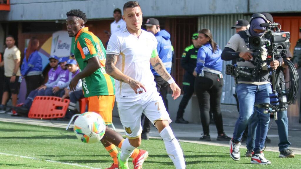 Fredy Salazar de Águilas Doradas vs Envigado / Vizzor