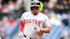 Rafael Devers explota ante la petición de Boston de que juegue la primera base