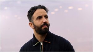 Ruben Amorim admite sentir vergüenza por el presente del Manchester United