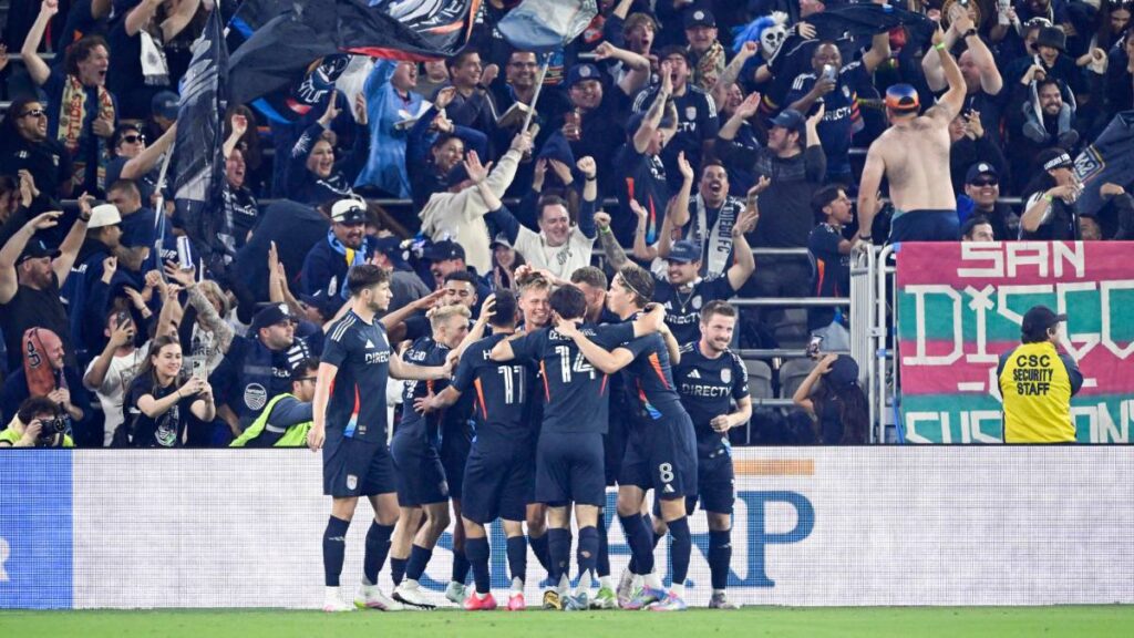 El equipo del Chucky Lozano quiere seguir en los primeros lugares.