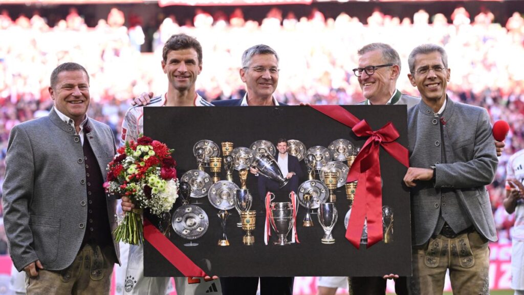 Thomas Müller se despide del Allianz Arena en su oartido 750 con el Bayern